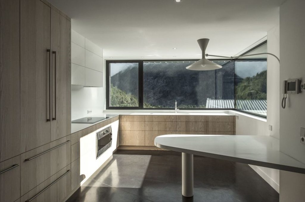 Chalet – image 24